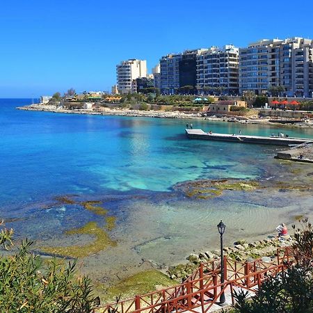 Modern Apartment Steps From Balluta Bay سليمة المظهر الخارجي الصورة