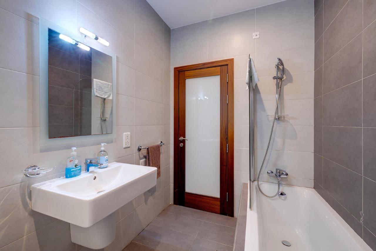 Modern Apartment Steps From Balluta Bay سليمة المظهر الخارجي الصورة