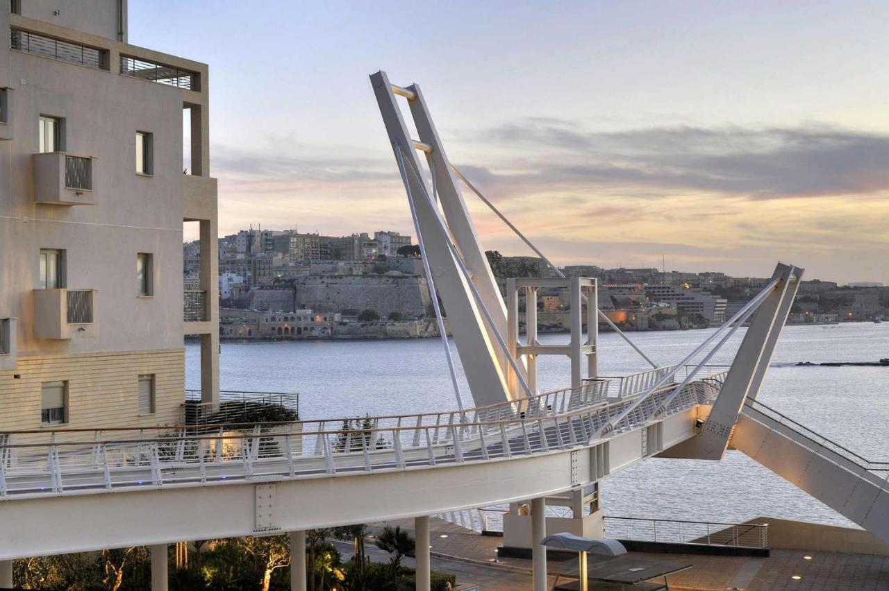 Modern Apartment Steps From Balluta Bay سليمة المظهر الخارجي الصورة